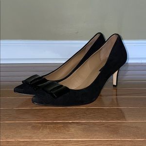 NWOT Ann Taylor Black Suede Kitten Heels Size 7M